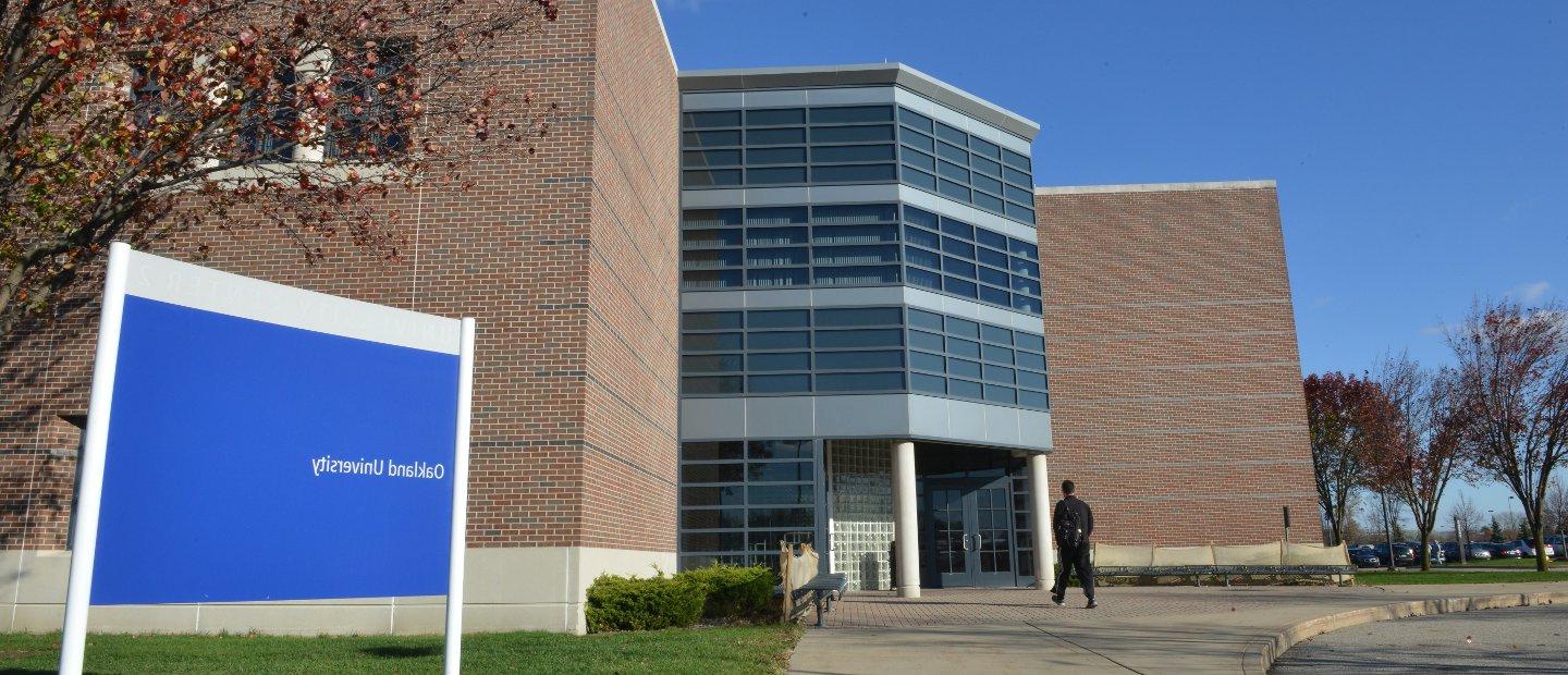 The Oakland University Macomb University Center building.